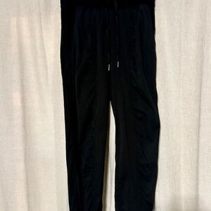 Lululemon Dance Studio Mid Rise Joggers Size 6